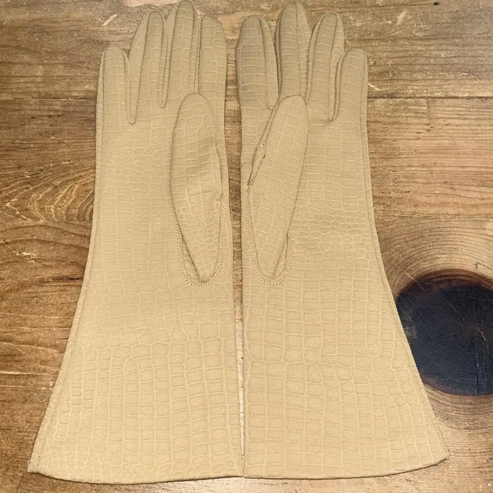 Vintage Camel Crocodile Embossed Gloves